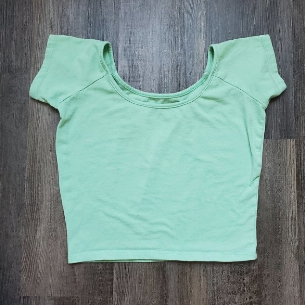 Wet Seal Crop Top Tee Shirt